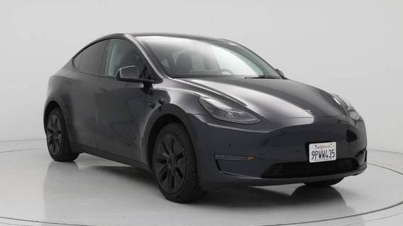 TESLA MODEL Y 2025 7SAYGDED2SF218661 image